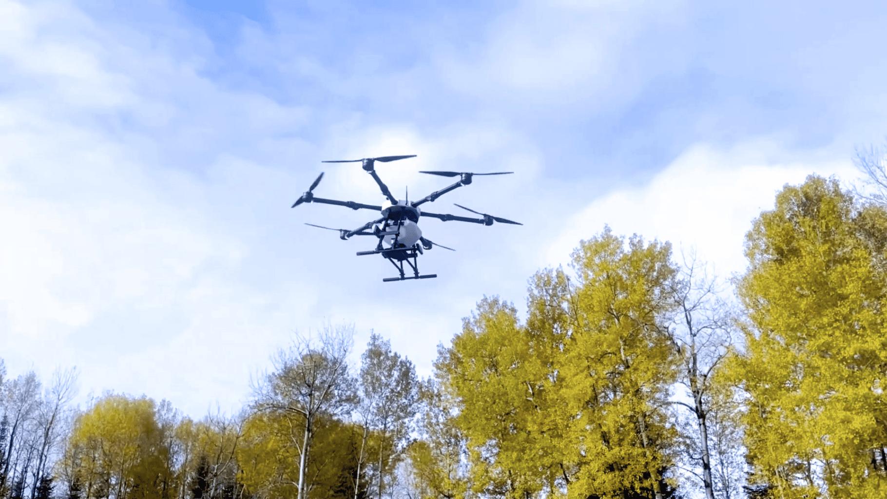 Résolu : des drones pour ensemencer en Ontario